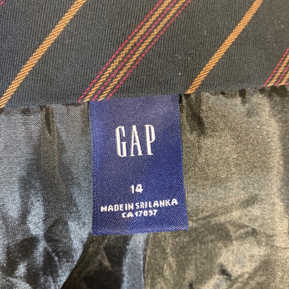 Gap Skirt from Recycled Wool! - Picture 6 of 8